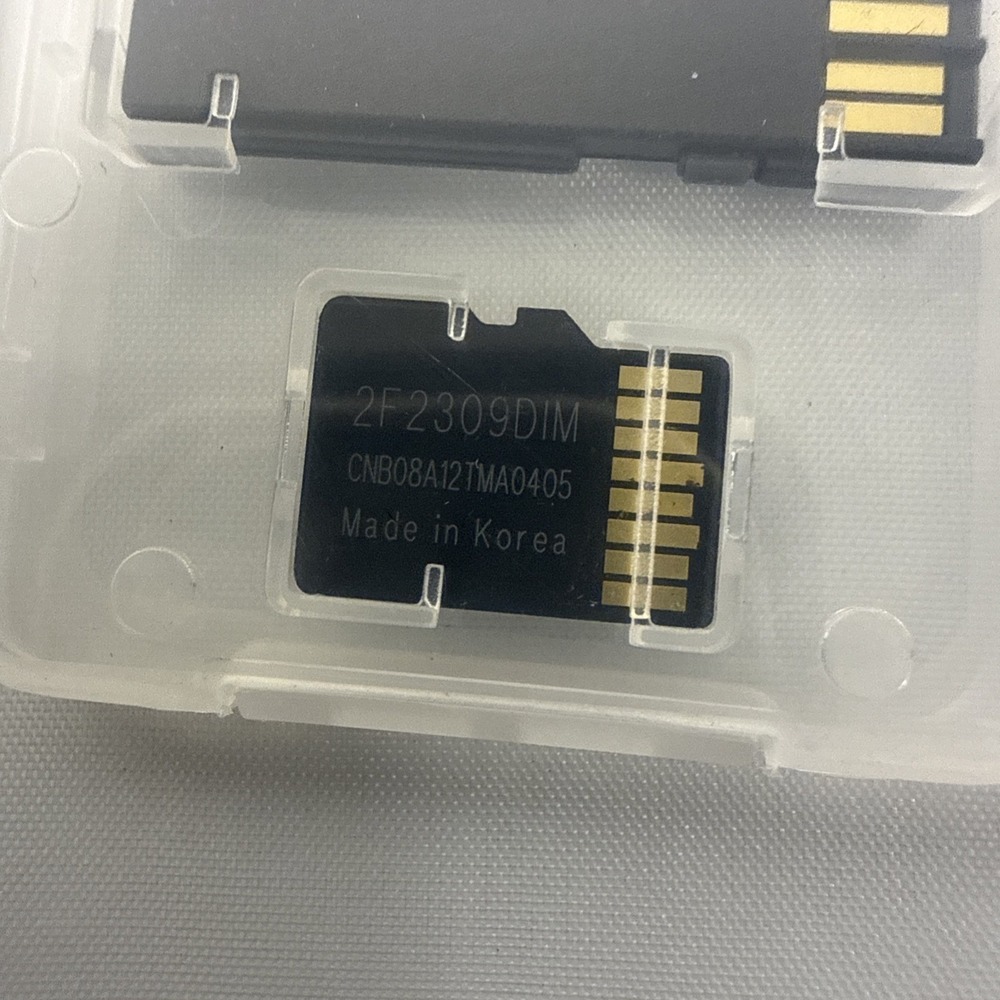 Lock MicroSD HC Card -8GB + MicroSD Adapter Camera iPhone Android Tablet PC…8 - Picture 3 of 4